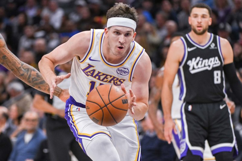 Austin Reaves scores 51 points as Lakers beat Kings
