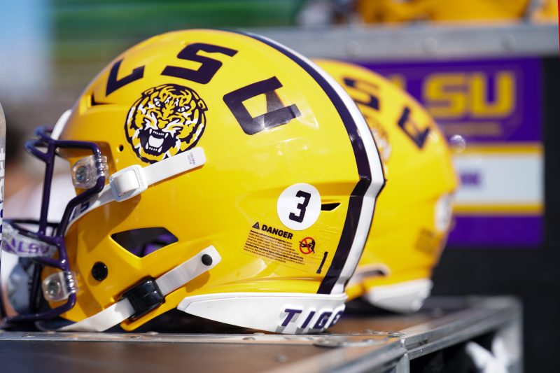 Only a band of idiots could screw up LSU football. Well, about that …